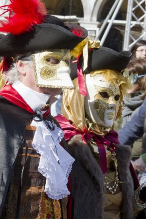 st marks square mask image 1 sm.jpg